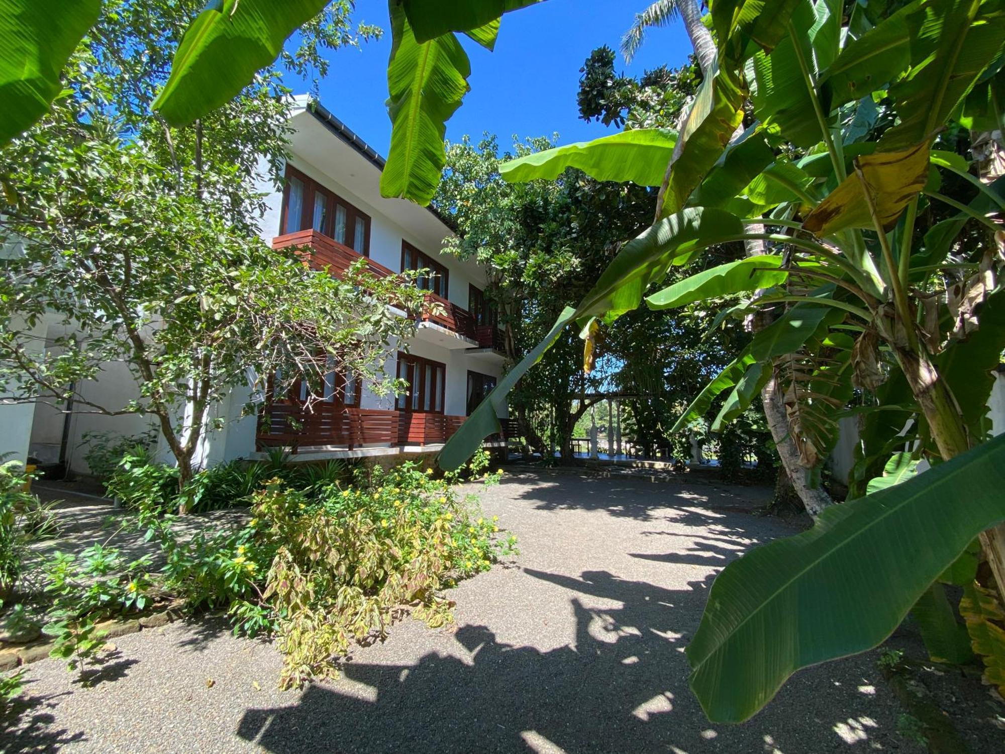 Lake House Hikka Hikkaduwa Buitenkant foto