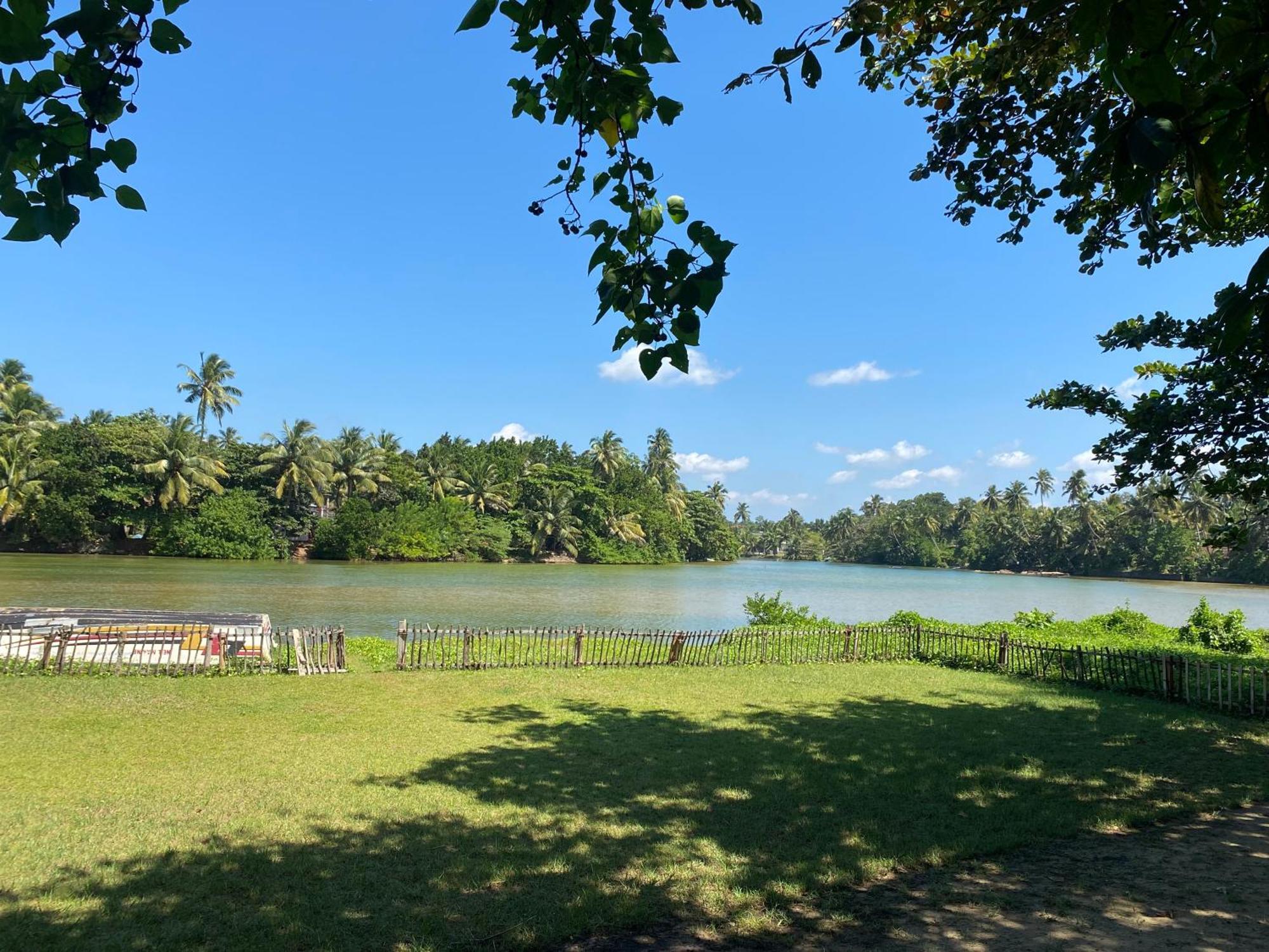 Lake House Hikka Hikkaduwa Buitenkant foto